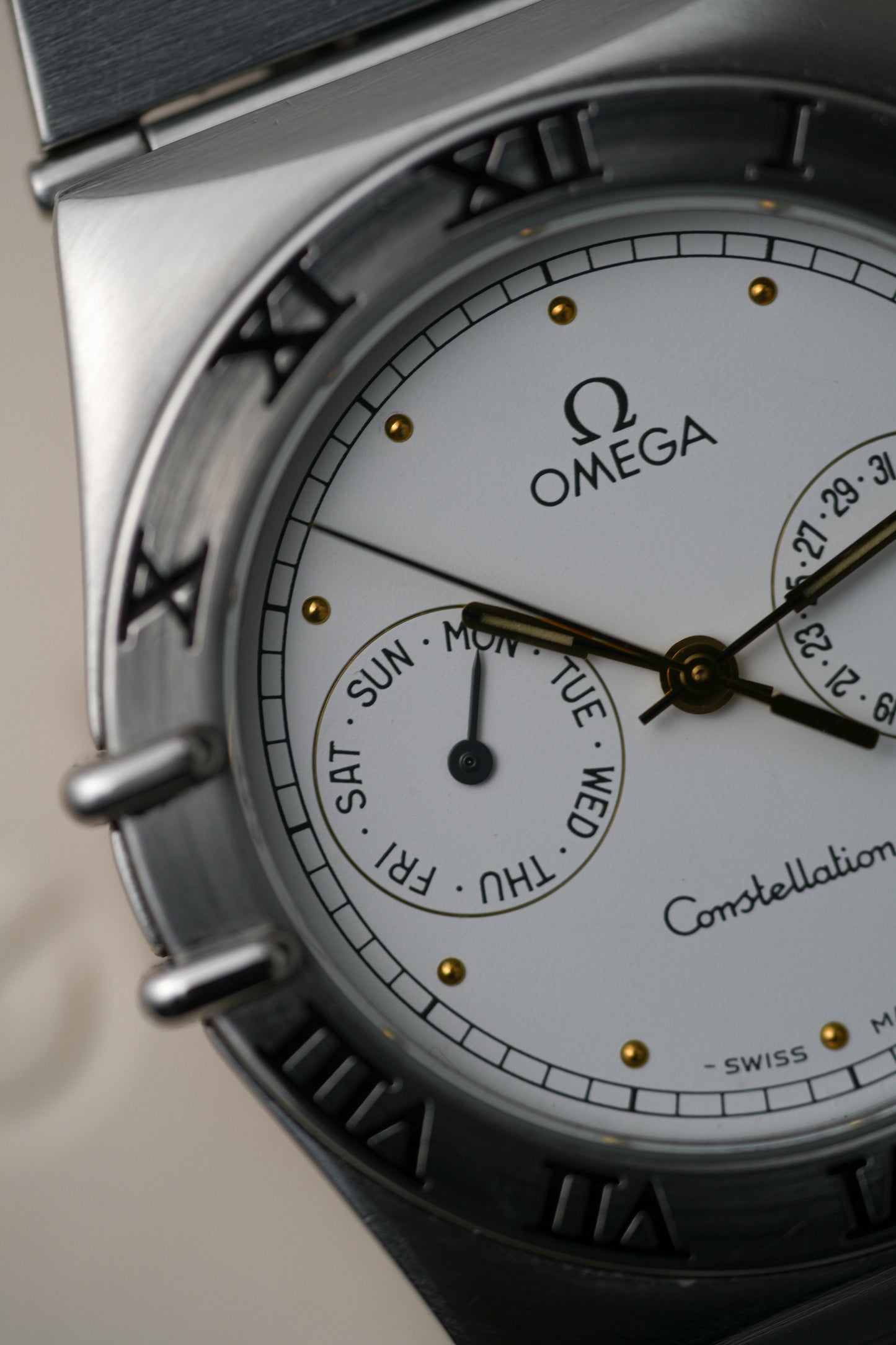 1991 Omega Constellation Quartz "Manhattan" – White