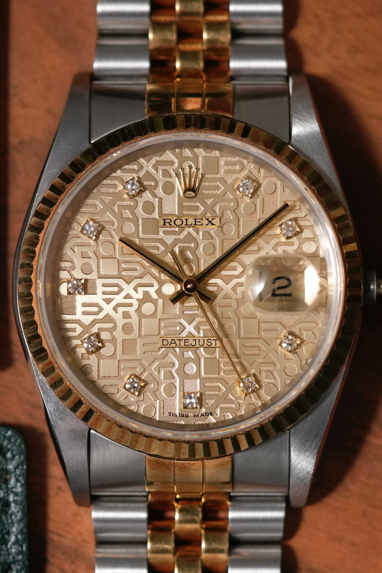 1993 Rolex Datejust Ref. 16233 – Anniversary Champagne Diamond