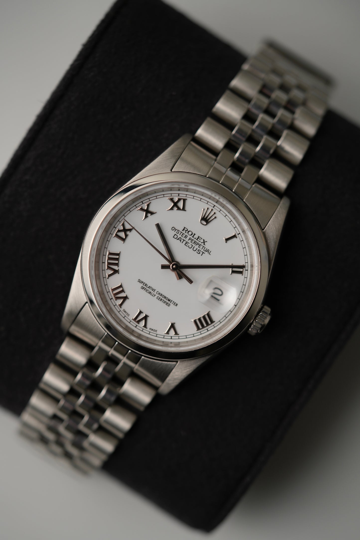 2004 Rolex Datejust Ref. 16200 – White Roman