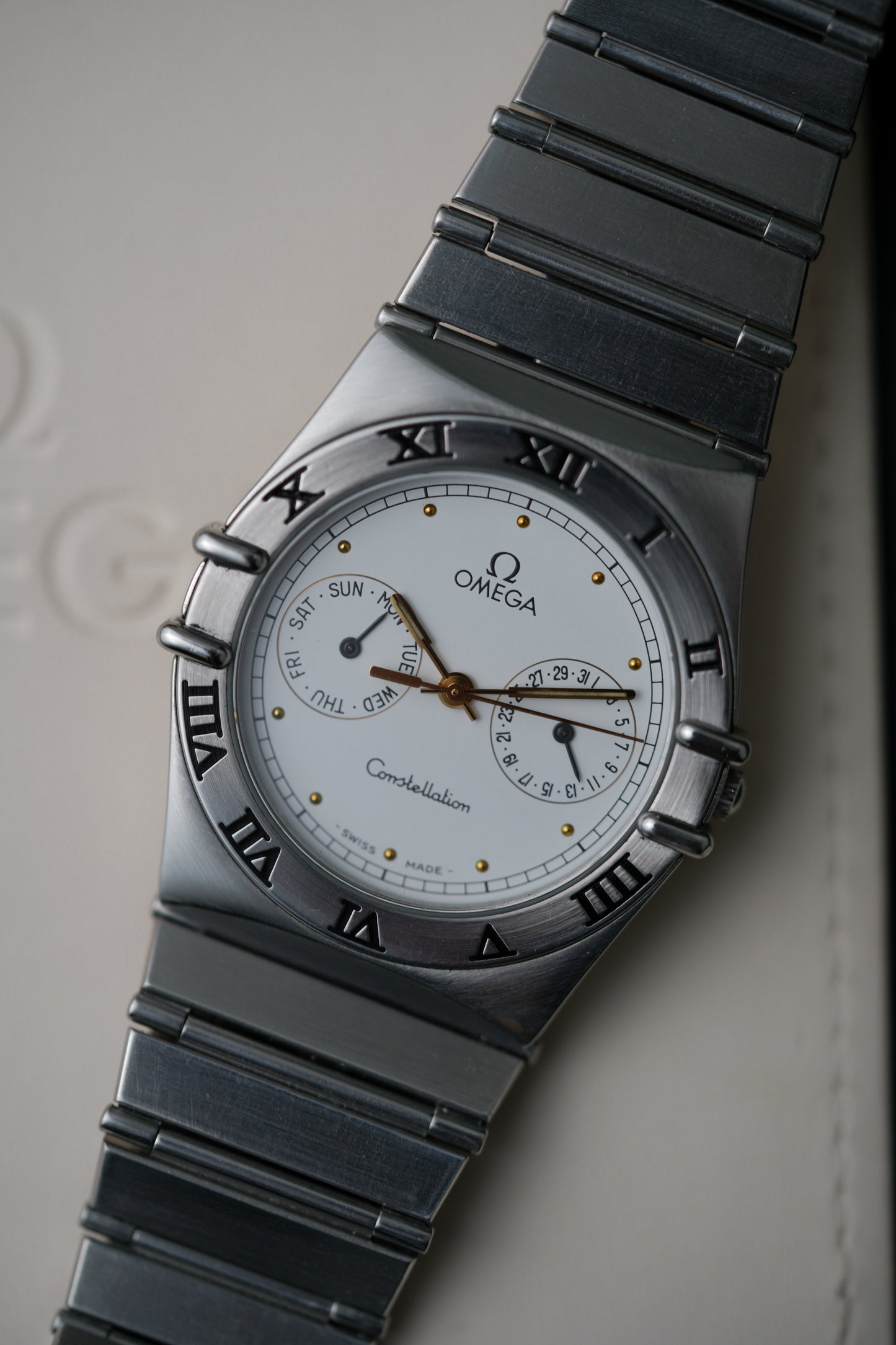 1991 Omega Constellation Quartz "Manhattan" – White