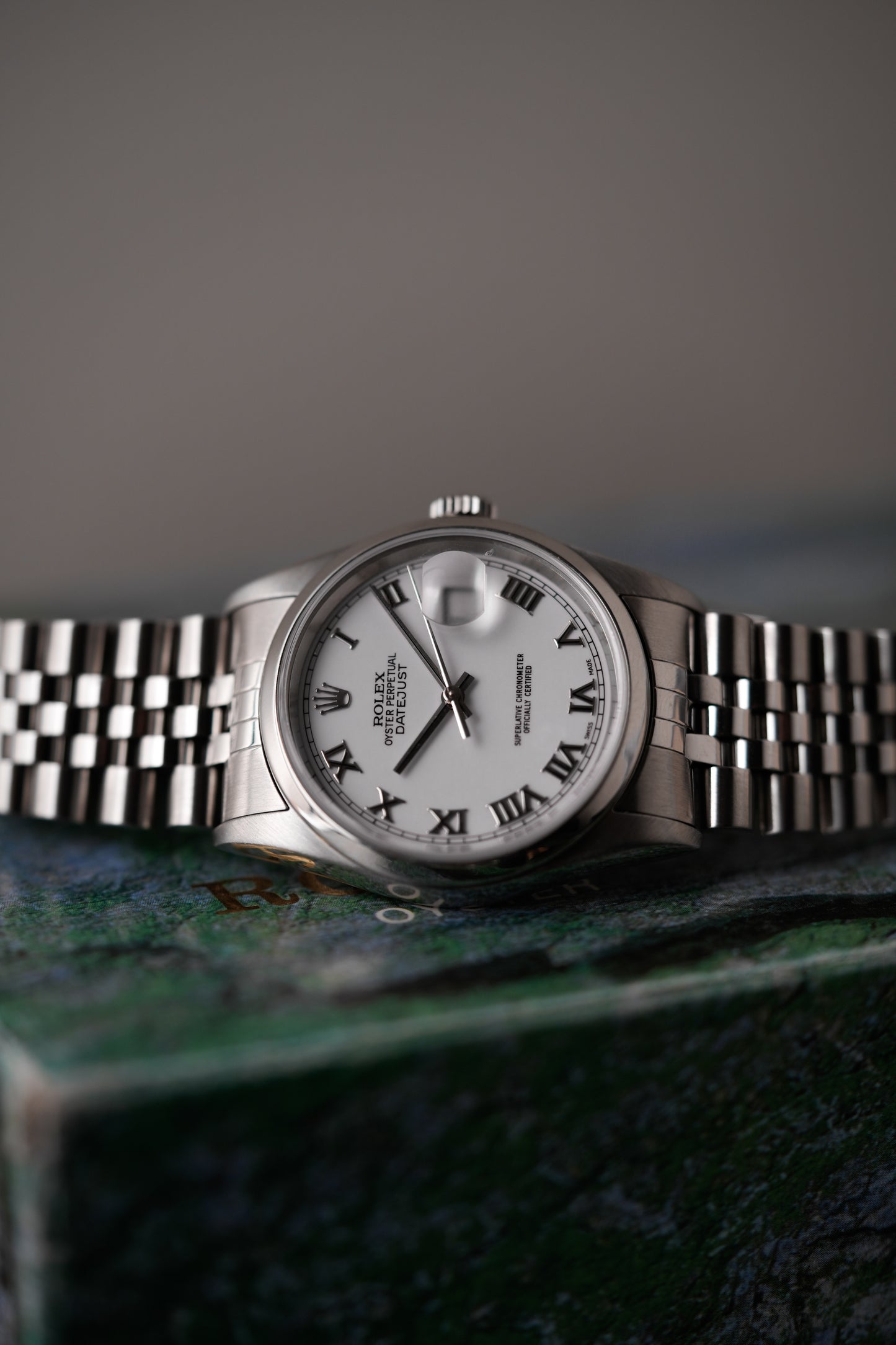 2004 Rolex Datejust Ref. 16200 – White Roman